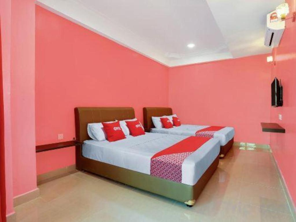 Oyo 89387 Sun Keerana Hotel Klang Exteriör bild