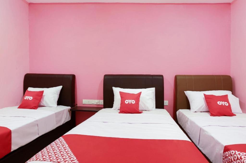 Oyo 89387 Sun Keerana Hotel Klang Exteriör bild
