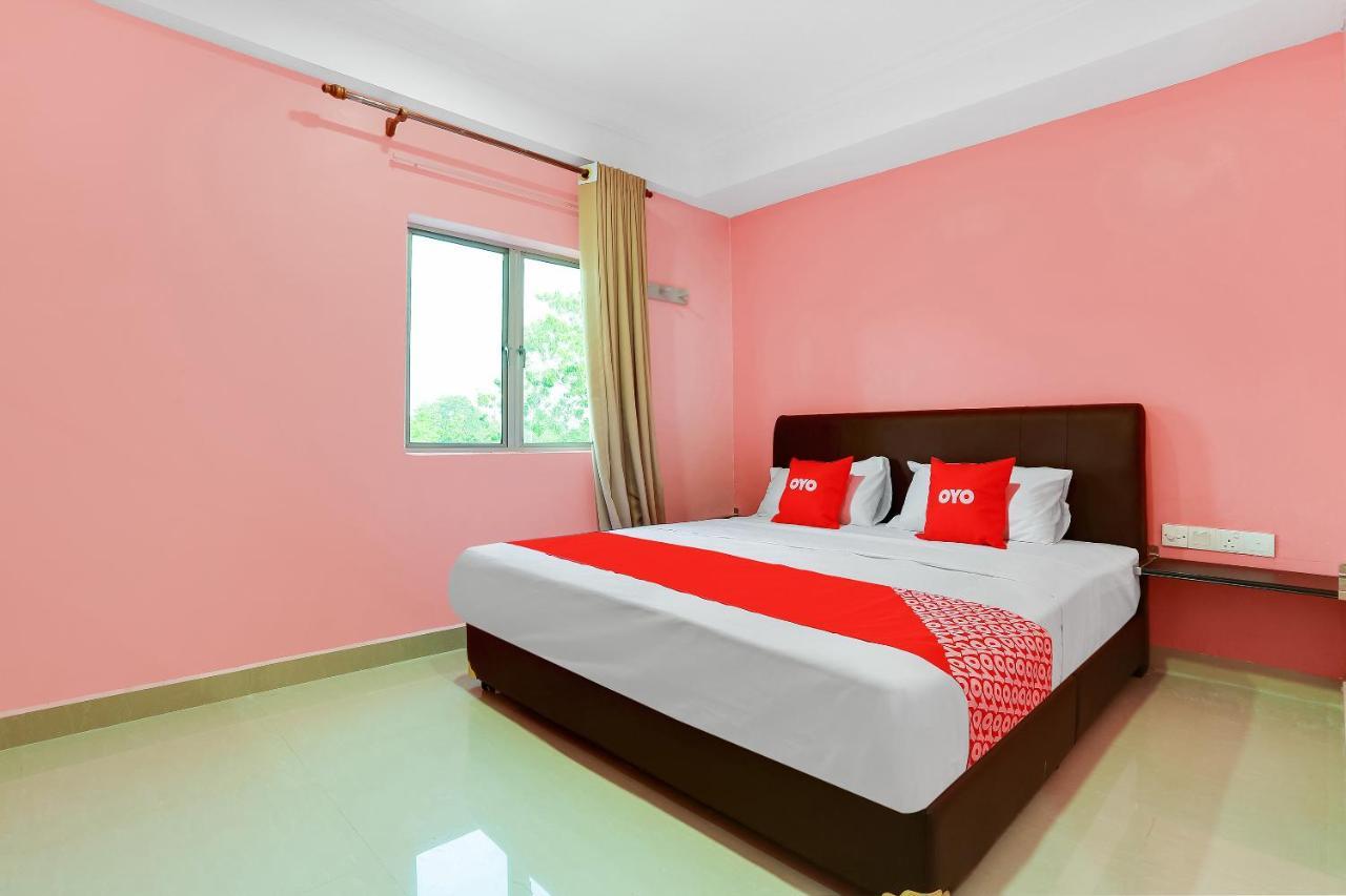 Oyo 89387 Sun Keerana Hotel Klang Exteriör bild